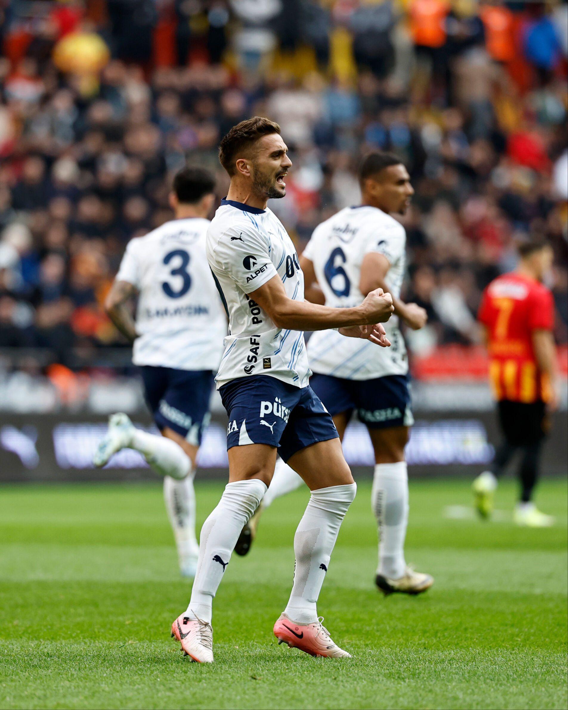 Kayserispor-Fenerbahçe maçı kaç kaç bitti, kimler kaç gol attı?  Kayserispor-Fenerbahçe maçı kaç kaç bitti, kimler kaç gol attı?  - 3. Resim