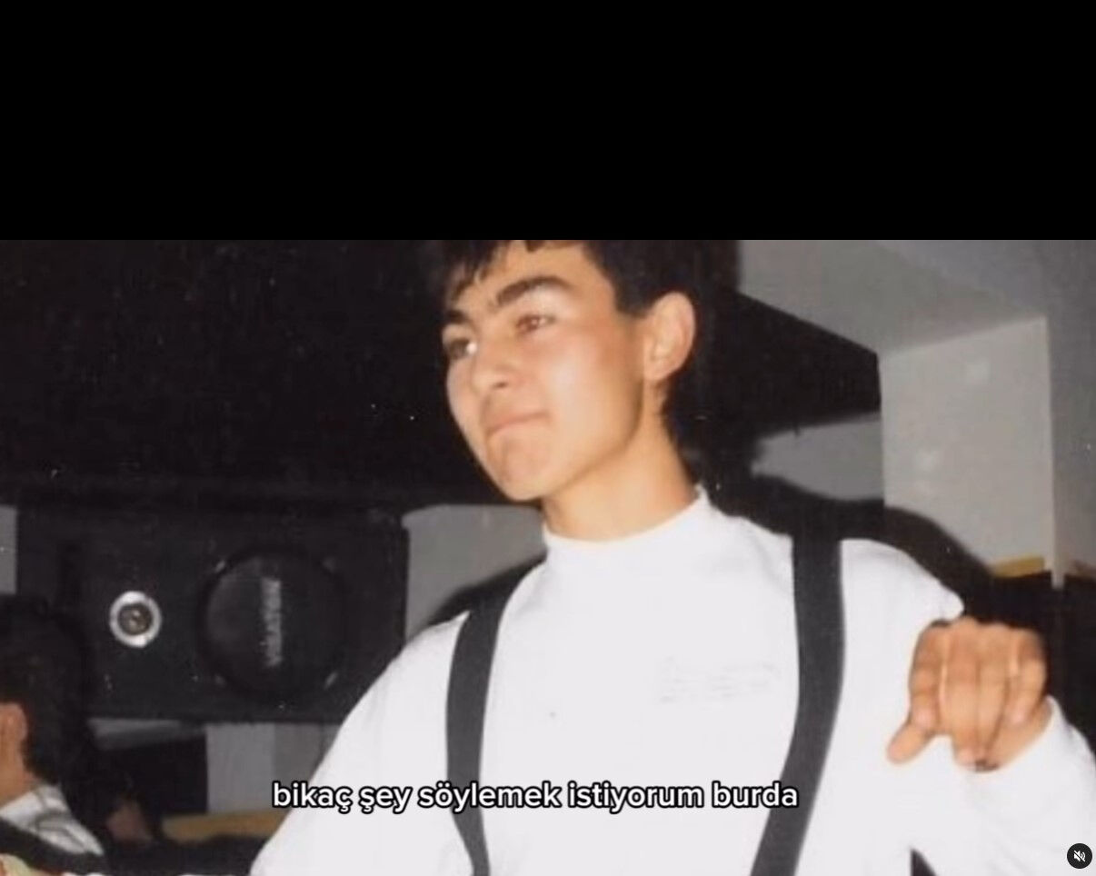 Serdar Ortaç bin pişman! Gençlik fotoğrafını paylaşıp içini döktü - 3. Resim