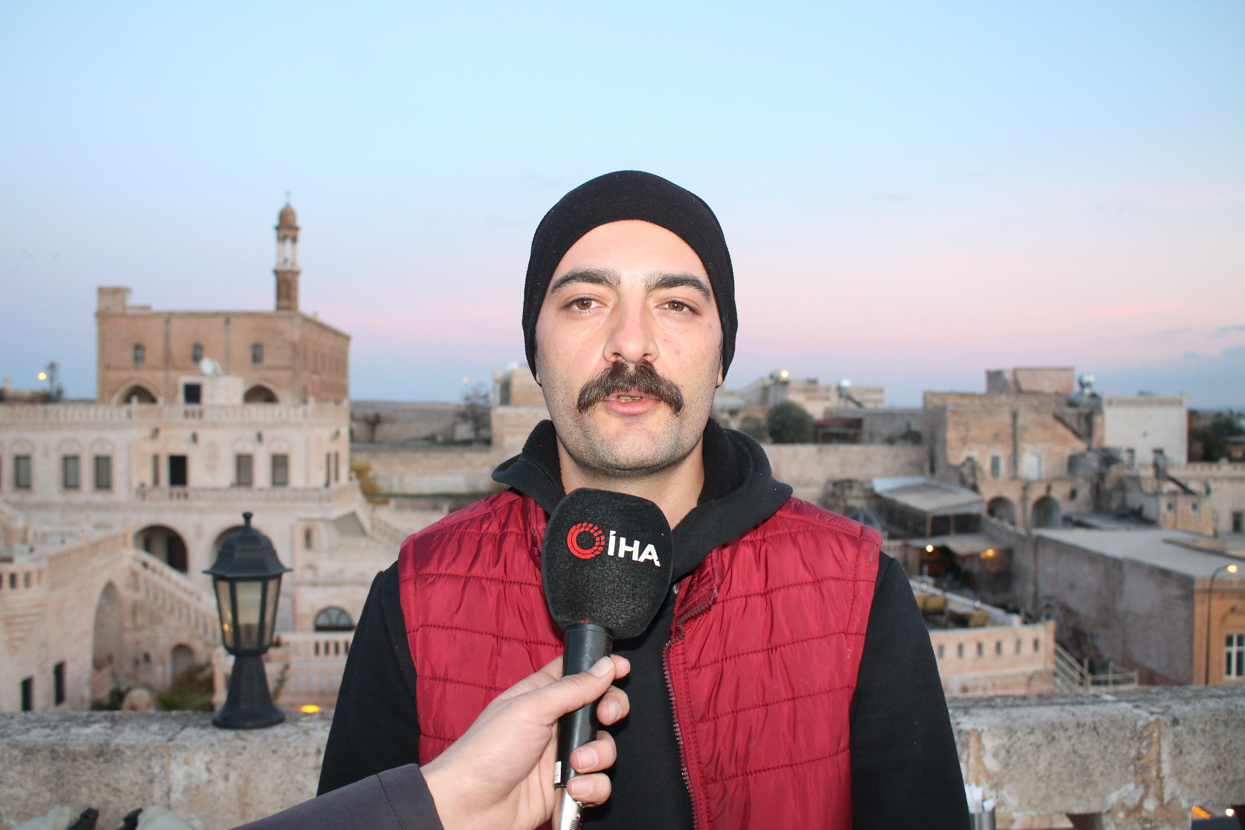 Ailene iyi bak son hamle! Mardin'de gençlerin yasa dışı bahis filmi dikkat çekti Ailene iyi bak son hamle! Mardin'de gençlerin yasa dışı bahis filmi dikkat çekti - 1. Resim