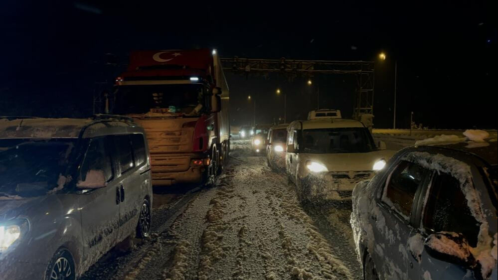 Bolu Dağı Tüneli'nde zincirleme kaza! Yol ulaşıma kapandı - 2. Resim