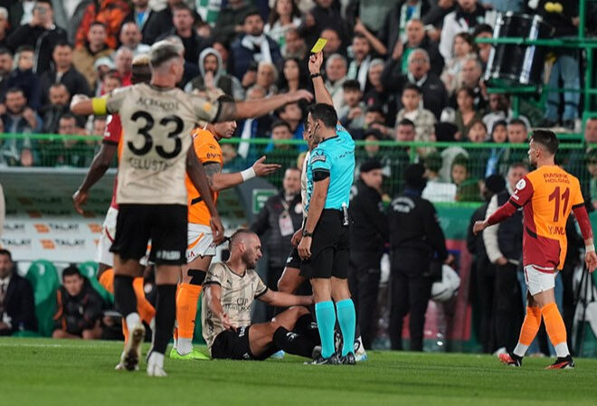 Eski hakemler Bodrum FK - Galatasaray maçındaki kırmızı kartı değerlendirdi! - 2. Resim