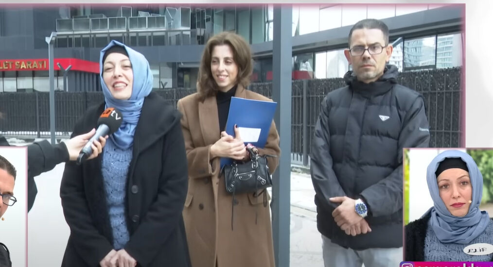 Esra Erol’da duygulandıran anlar! Hülya Kuran'ın kızı ilk kez canlı yayına çıktı! Benzerlikleri gündem oldu - 2. Resim