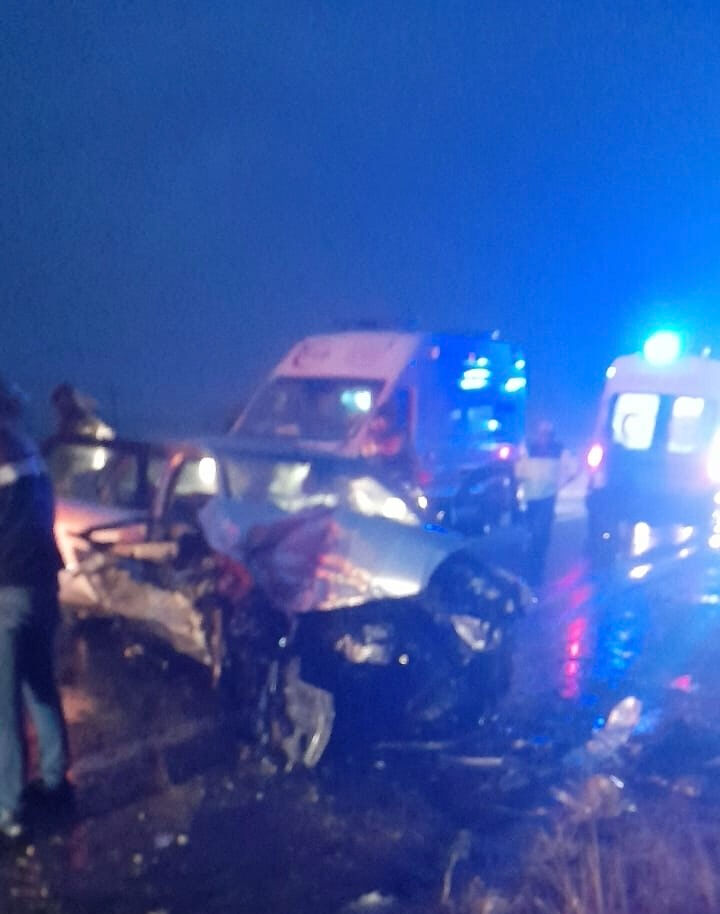 Feci kazada otomobil takla attı! 3 ölü, 2 yaralı - 1. Resim