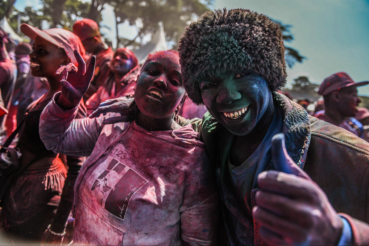 Görüntüler yürekleri sızlatmıştı! Kenya Renk Festivali sıkıntıları unutturdu Kenya Renk Festivali sıkıntıları unutturdu - 8. Resim