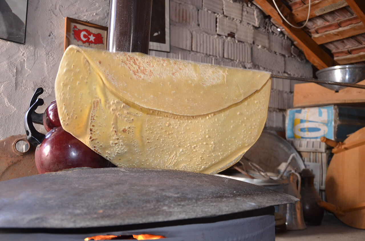 Kış aylarının vazgeçilmezleri... Eskiden her evde olurdu! Antalyalı kadınların imece usulüyle devam ettiriyor - 6. Resim