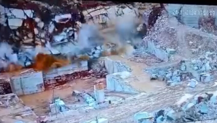 Mermer ocağında heyelan! Göçük altında kalan 2 işçiden biri hayatını kaybetti - 5. Resim