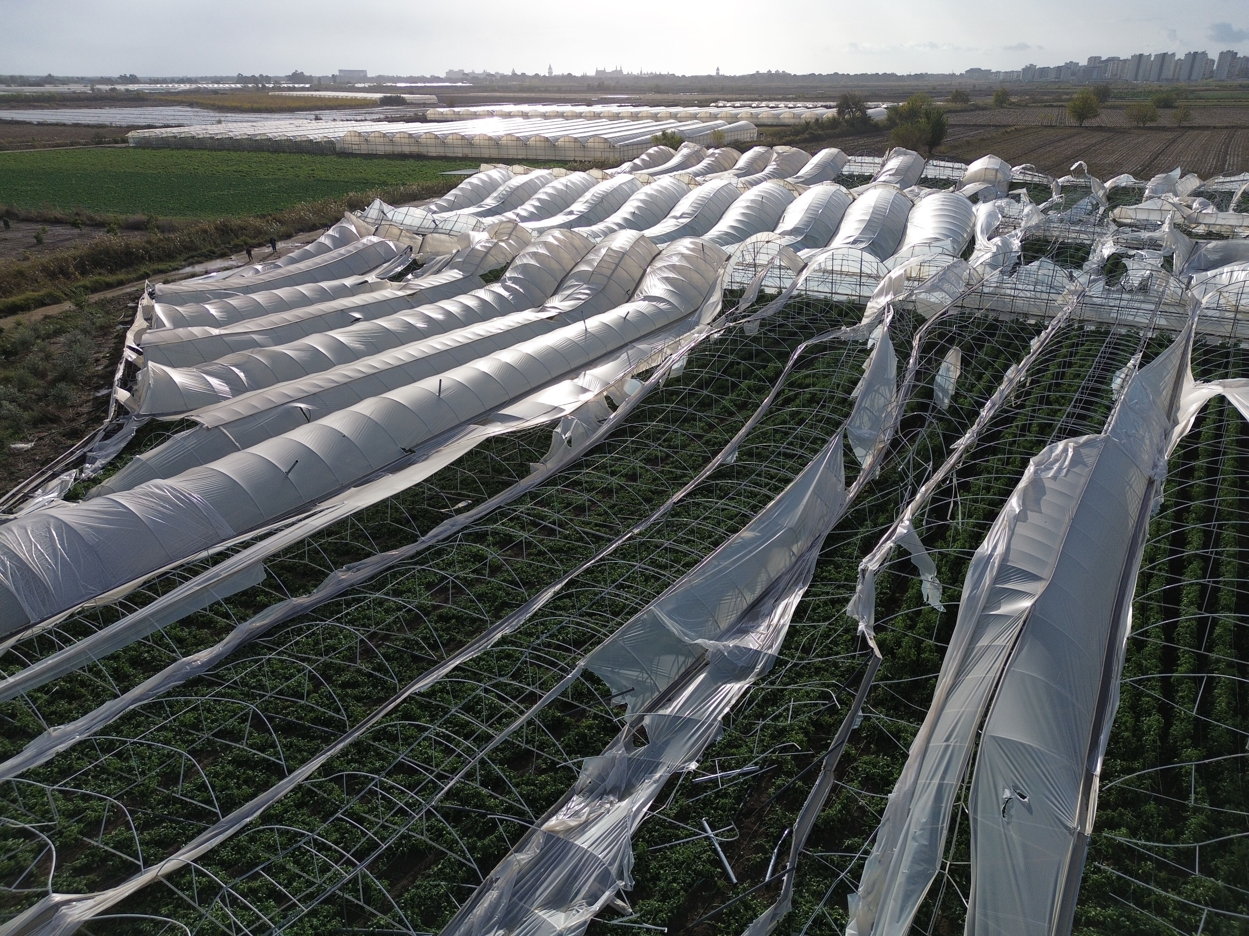 Türkiye özlediği 'beyaz'a kavuştu, İstanbul'a kar düştü! Meteoroloji'den yeni uyarı var, sağanak, lodos ve kar... Türkiye özlediği 'beyaza' kavuştu, İstanbul'a kar düştü! Meteoroloji'den yeni uyarı var, sağanak, lodos ve kar... - 5. Resim
