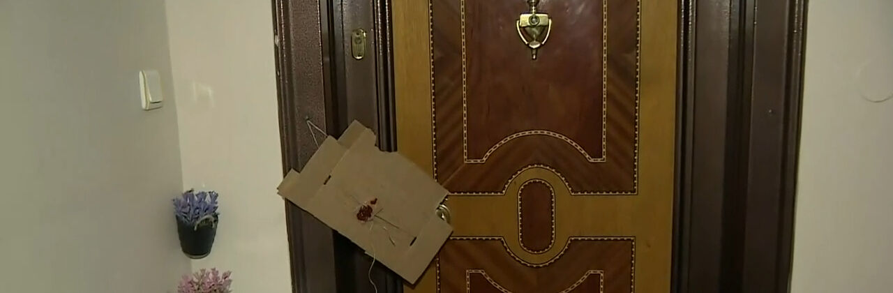 Ailesini katledip intihar eden Bahtiyar Aladağ'ın babaevi görüntülendi! İşte dehşetin yaşandığı ev Ailesini katledip intihar eden Bahtiyar Aladağ'ın babaevi görüntülendi! İşte dehşetin yaşandığı ev - 4. Resim