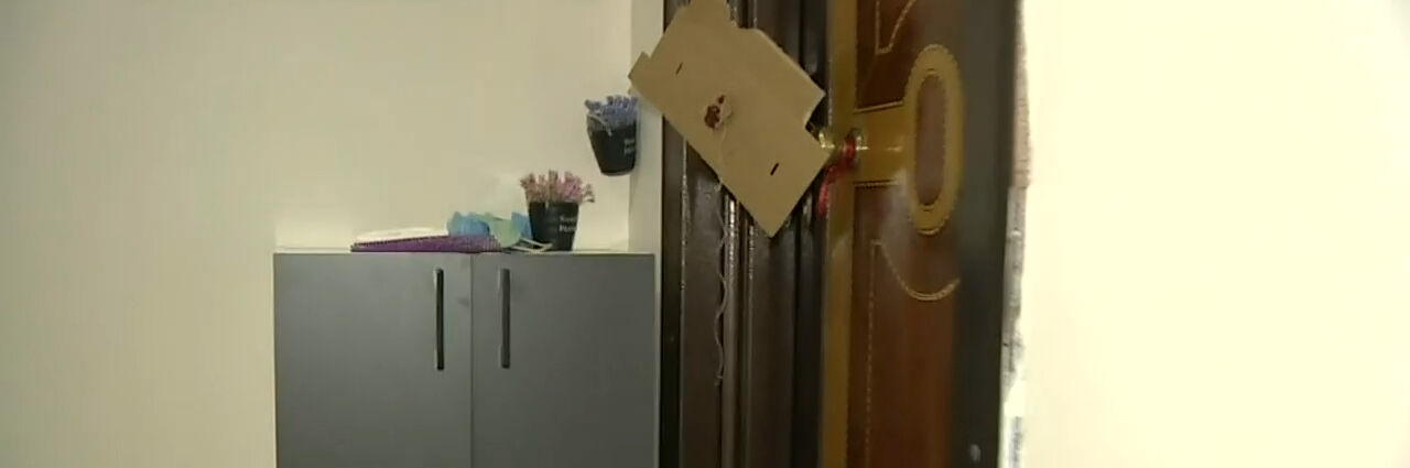 Ailesini katledip intihar eden Bahtiyar Aladağ'ın babaevi görüntülendi! İşte dehşetin yaşandığı ev Ailesini katledip intihar eden Bahtiyar Aladağ'ın babaevi görüntülendi! İşte dehşetin yaşandığı ev - 3. Resim