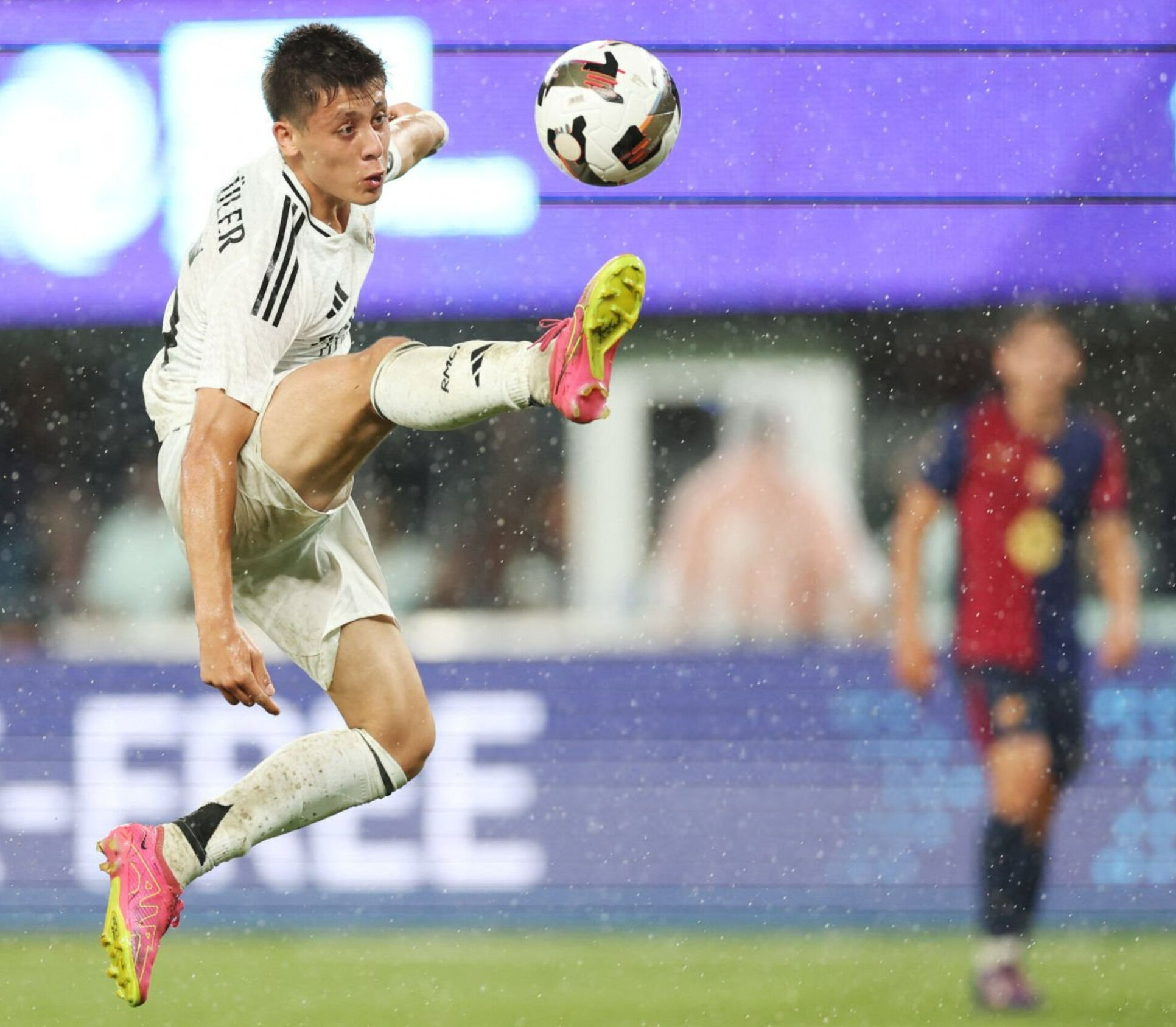 Avrupa'da Arda Güler çılgınlığı! Real Madrid'in kararını bekleyen 4 dev var - 2. Resim