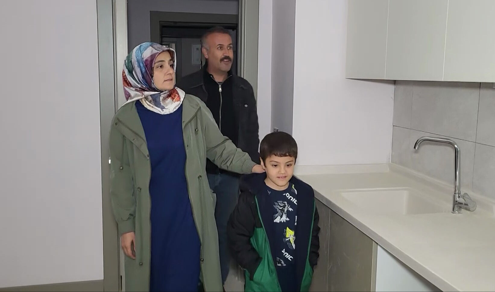 Bakan Kurum'la duygulandıran diyaloğa giren Adıyamanlı depremzede yaşadıklarını anlattı - 1. Resim