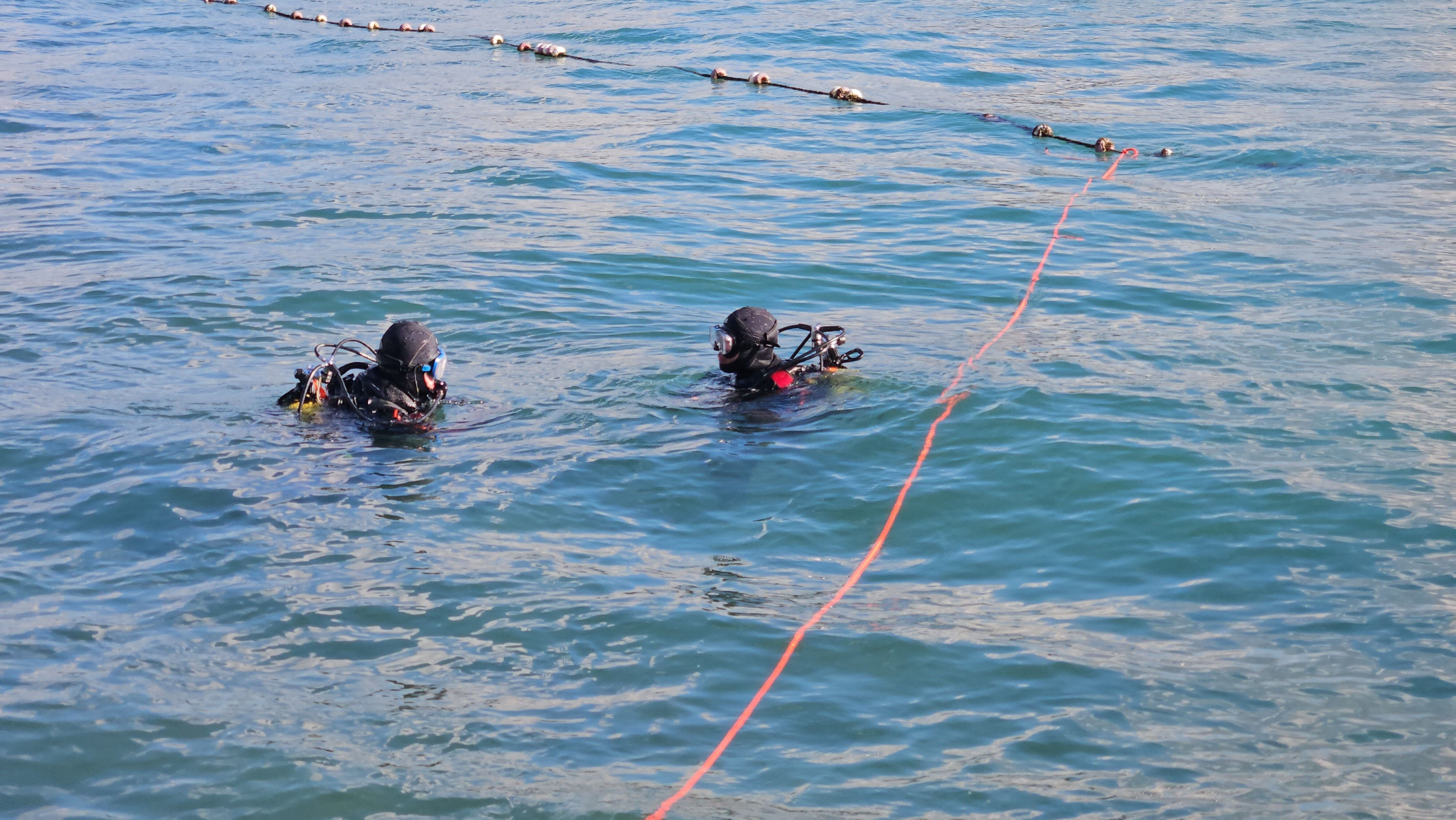 Beşiktaş'ta denize düşen iki kişinin kimliği belli oldu! Ayşe ve Velat Türkiye'ye tatil için gelmiş Beşiktaş'ta denize düşen iki kişinin kimliği belli oldu! Ayşe ve Velat Türkiye'ye tatil için gelmiş - 1. Resim