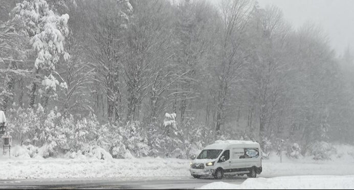 Bolu'da kar nedeniyle mahsur kalan 18 kişi kurtarıldı - 2. Resim