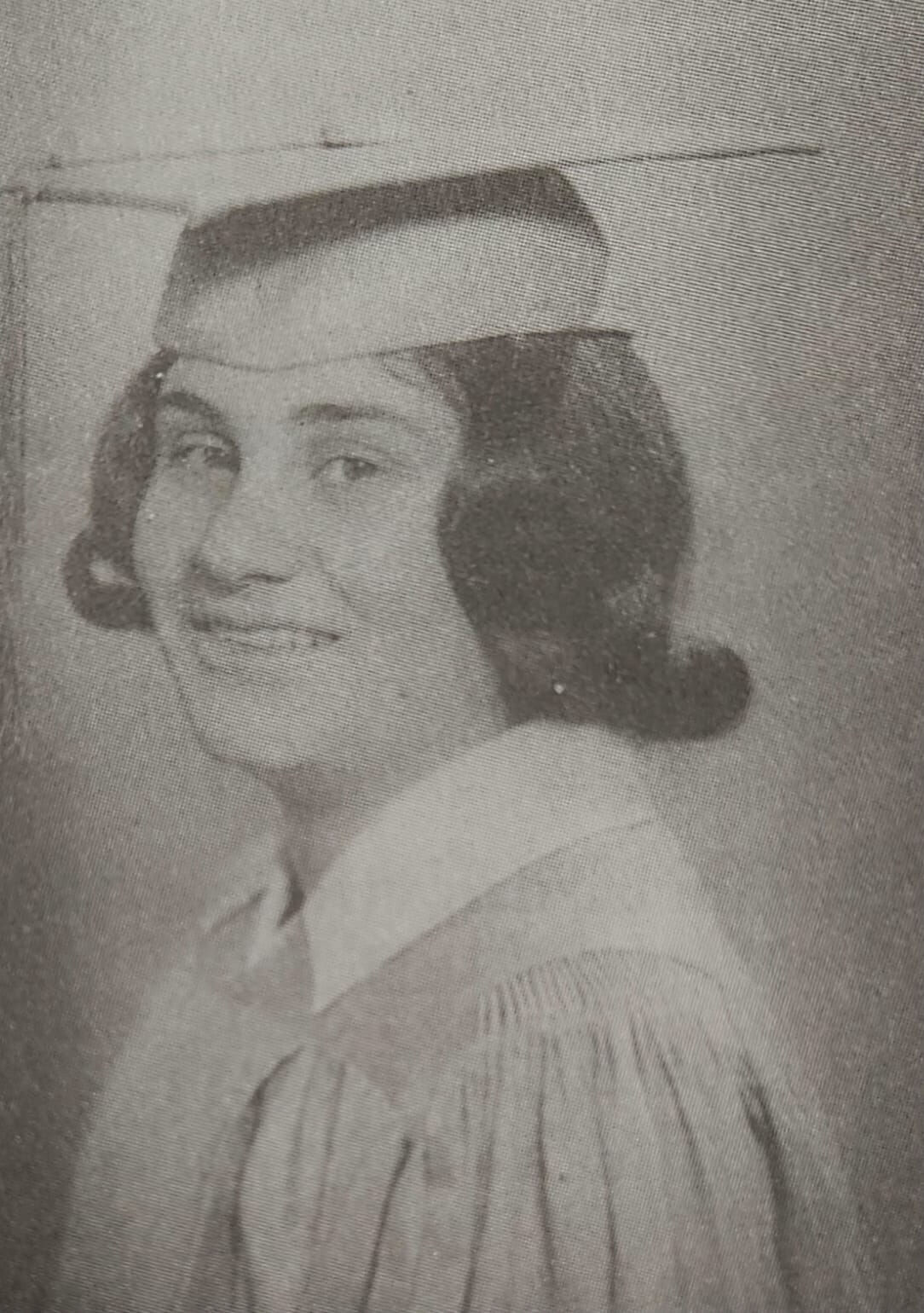 Canan Karatay'ın eski hali olay oldu! Abisiyle ilgili 'intihar' detayı dikkat çekti Canan Karatay'ın eski hali olay oldu! Abisiyle ilgili 'intihar' detayı dikkat çekti - 3. Resim