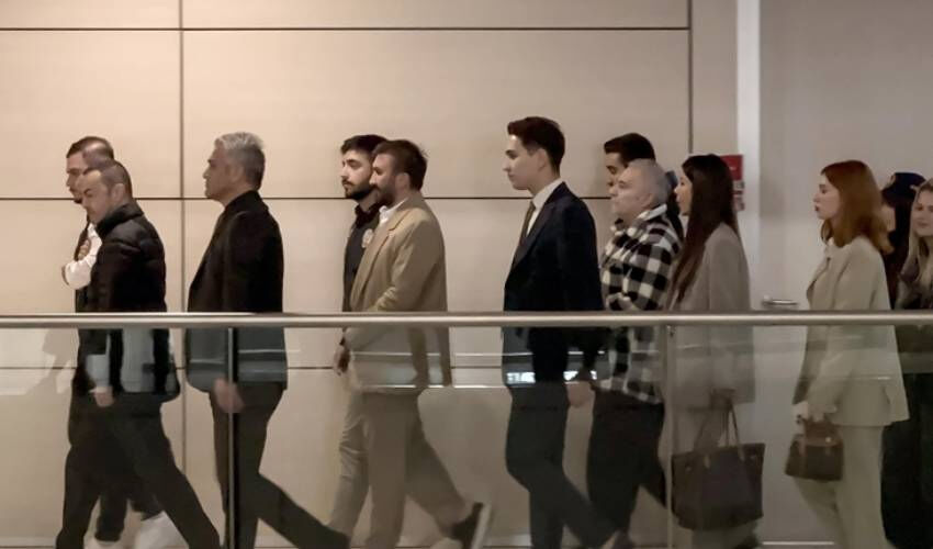 Ev hapsindeki Serdar Ortaç ve Mehmet Ali Erbil'in hakim karşısına çıkacağı tarih belli oldu - 1. Resim