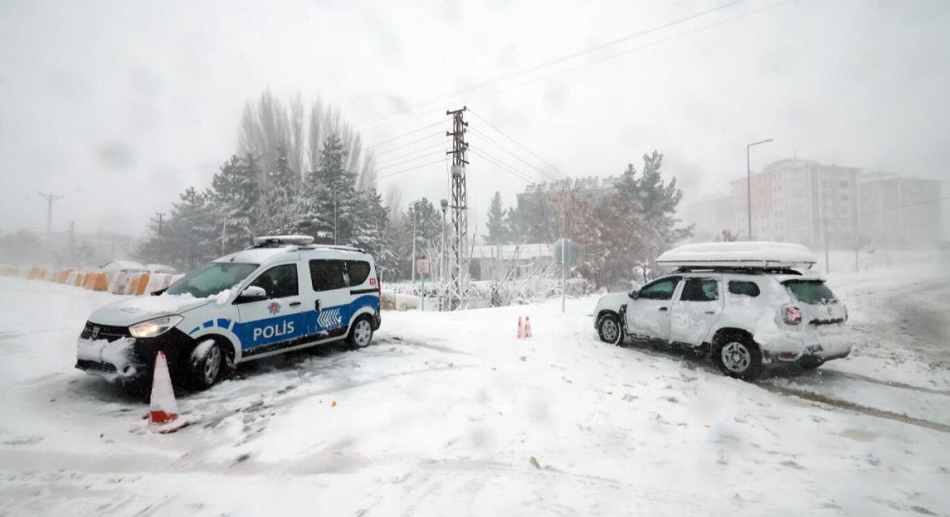 Kayseri Valiliği duyurdu: Kayseri'de yarın okullar tatil mi? 5 ilde daha okullar 26 Kasım Salı tatil edildi! - 3. Resim