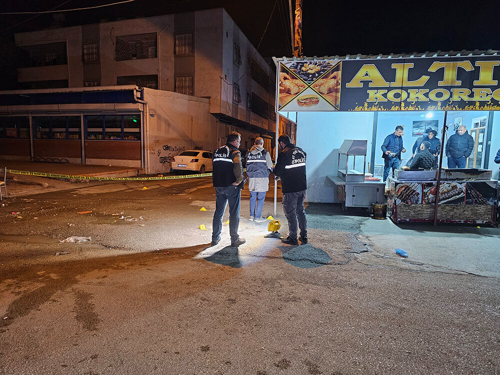 Kokoreçcide kan donduran infaz! 17 yaşındaki çocuk öldü - 1. Resim