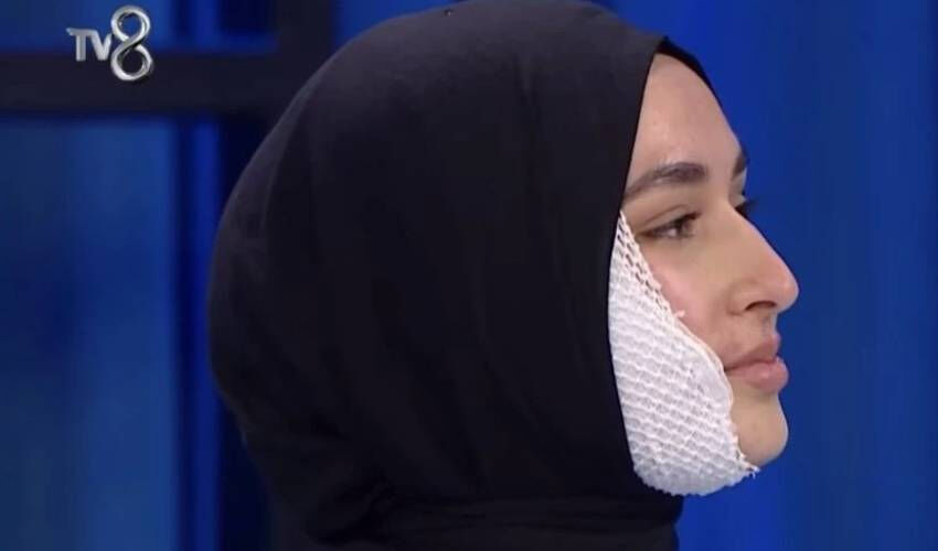 MasterChef Beyza'dan şiddet itirafı! Anlattıklarıyla Somer Sivrioğlu'nu ağlattı MasterChef Beyza'dan şiddet itirafı! Anlattıklarıyla Somer Sivrioğlu'nu ağlattı - 1. Resim