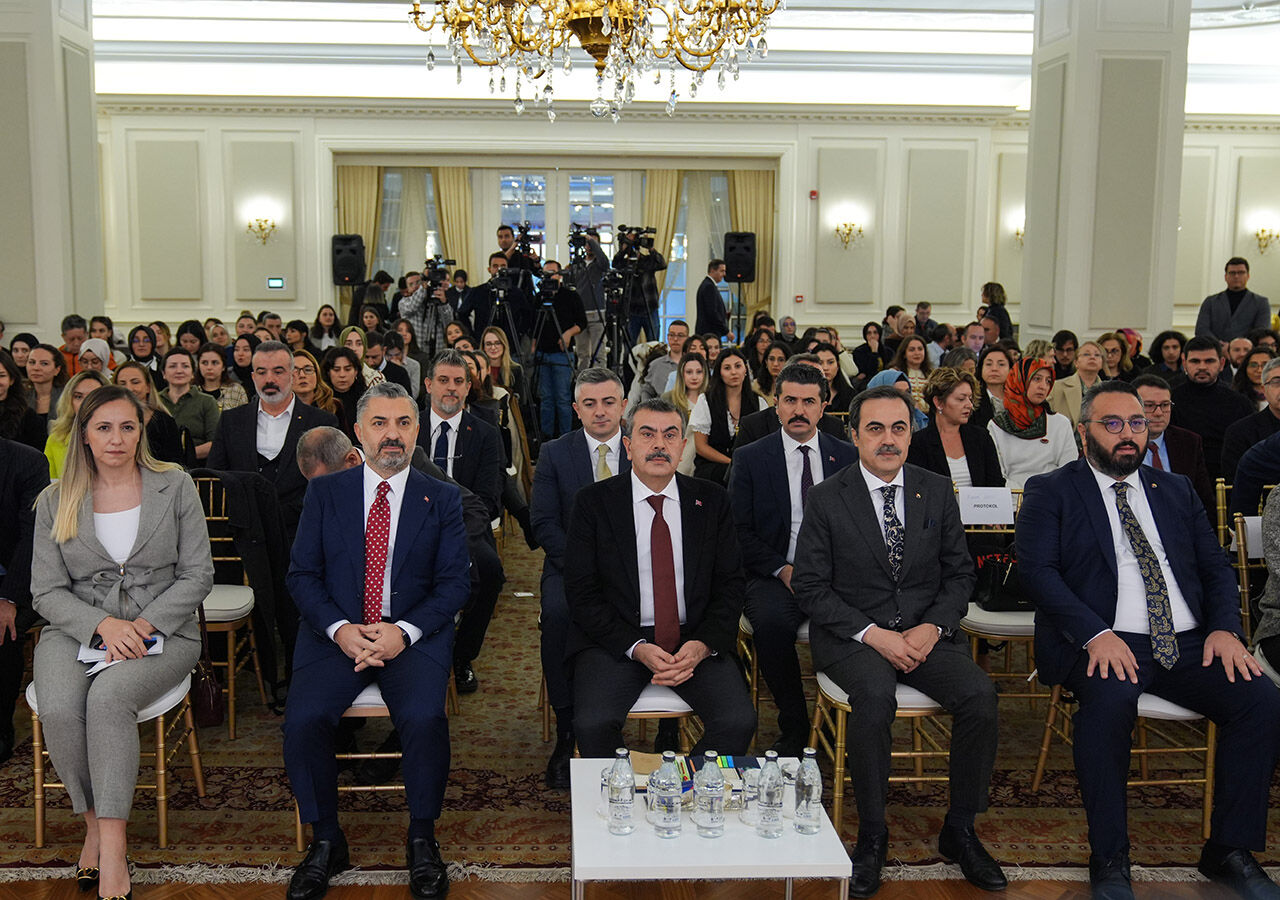 Milli Eğitim Bakanı Tekin Geleceğin Ekranı Zirvesi'nde RTÜK ve Netflix yetkililerine seslendi Milli Eğitim Bakanı Tekin Geleceğin Ekranı Zirvesi'nde RTÜK ve Netflix yetkililerine seslendi - 6. Resim