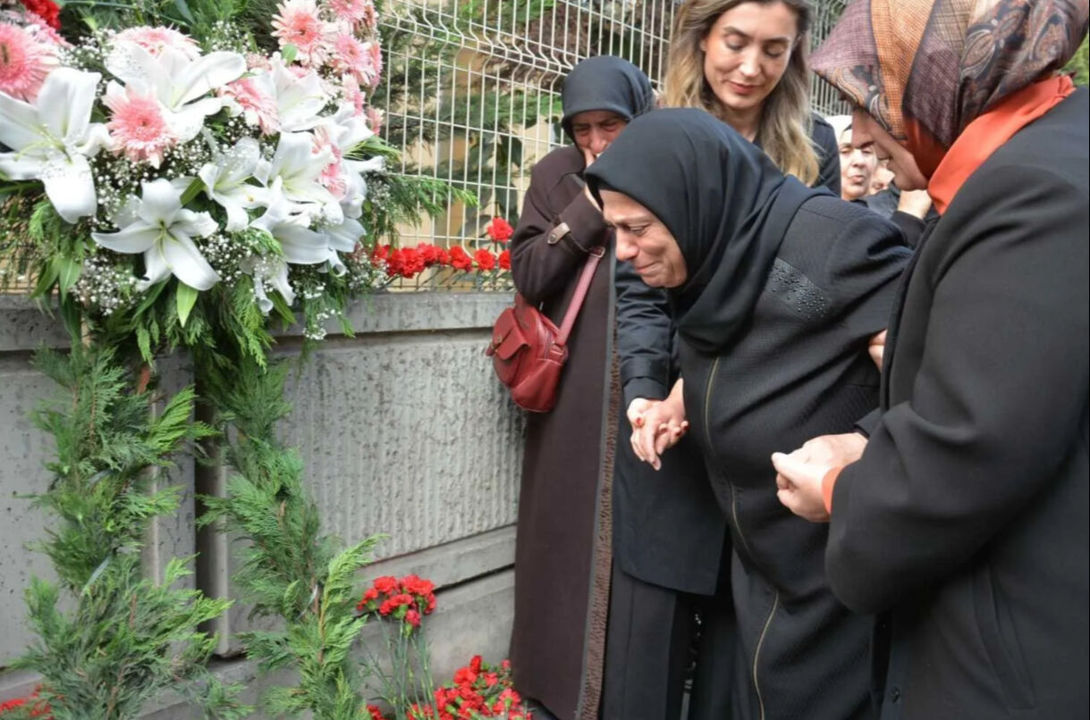 Samuray kılıcı ile öldürülen Başak Cengiz'in annesi erkek annelerine seslendi: Merhameti ve şefkati öğretin Samuray kılıcı ile öldürülen Başak Cengiz'in annesi erkek annelerine seslendi: Merhameti ve şefkati öğretin - 2. Resim