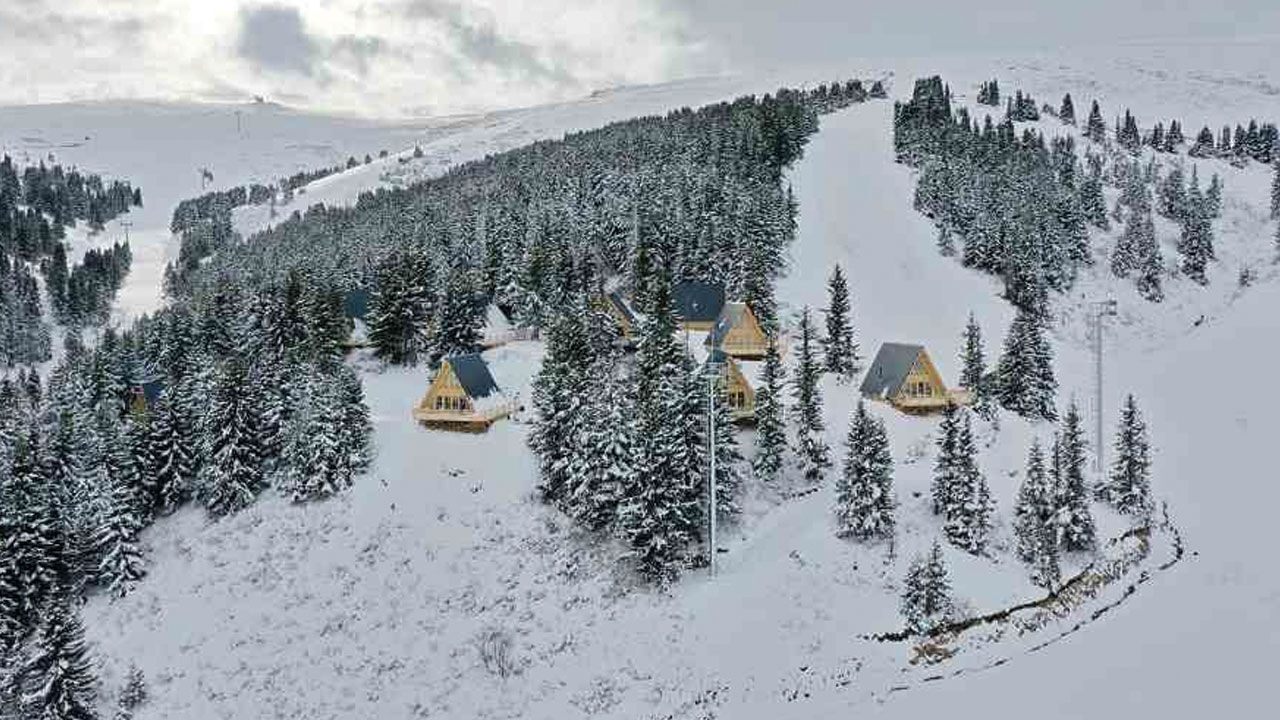 Türkiye'nin gözde kayak merkezlerinden Çambaşı zirvede yer aldı Türkiye'nin gözde kayak merkezlerinden Çambaşı zirvede yer aldı - 1. Resim
