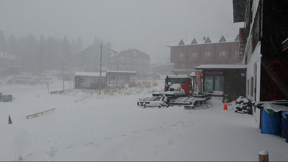 Yollar kapandı, insanlar mahsur kaldı, okullar tatil edildi! Meteoroloji'den bir kritik uyarı daha geldi - 4. Resim