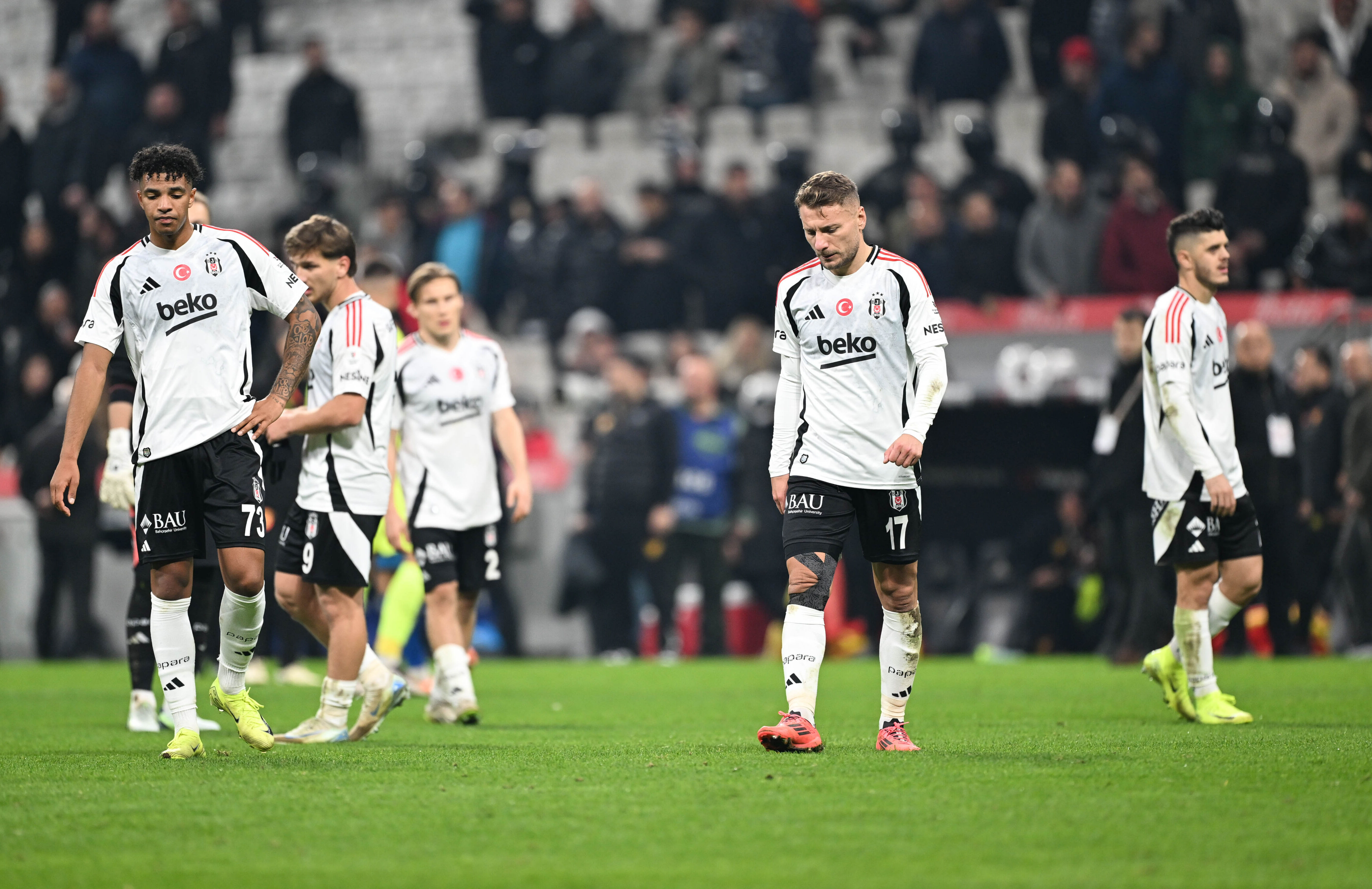 Beşiktaş son 4 sezonun en kötü dönemini yaşıyor - 1. Resim