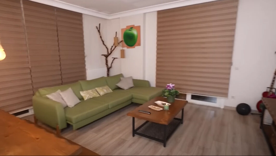 Cem Belevi dubleks evinin kapılarını ilk kez açtı! Sade ve şık evi dikkat çekti Cem Belevi dubleks evinin kapılarını ilk kez açtı! Sade ve şık evi dikkat çekti - 4. Resim