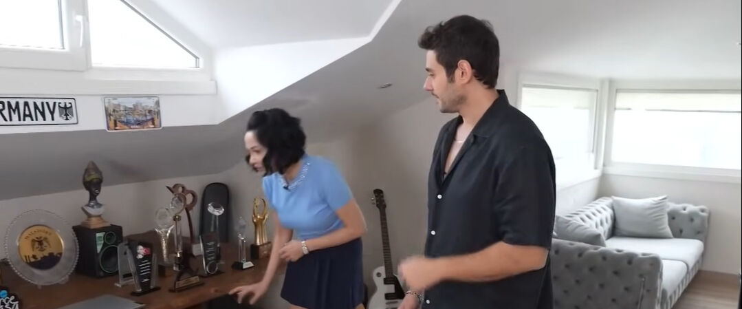 Cem Belevi dubleks evinin kapılarını ilk kez açtı! Sade ve şık evi dikkat çekti Cem Belevi dubleks evinin kapılarını ilk kez açtı! Sade ve şık evi dikkat çekti - 6. Resim