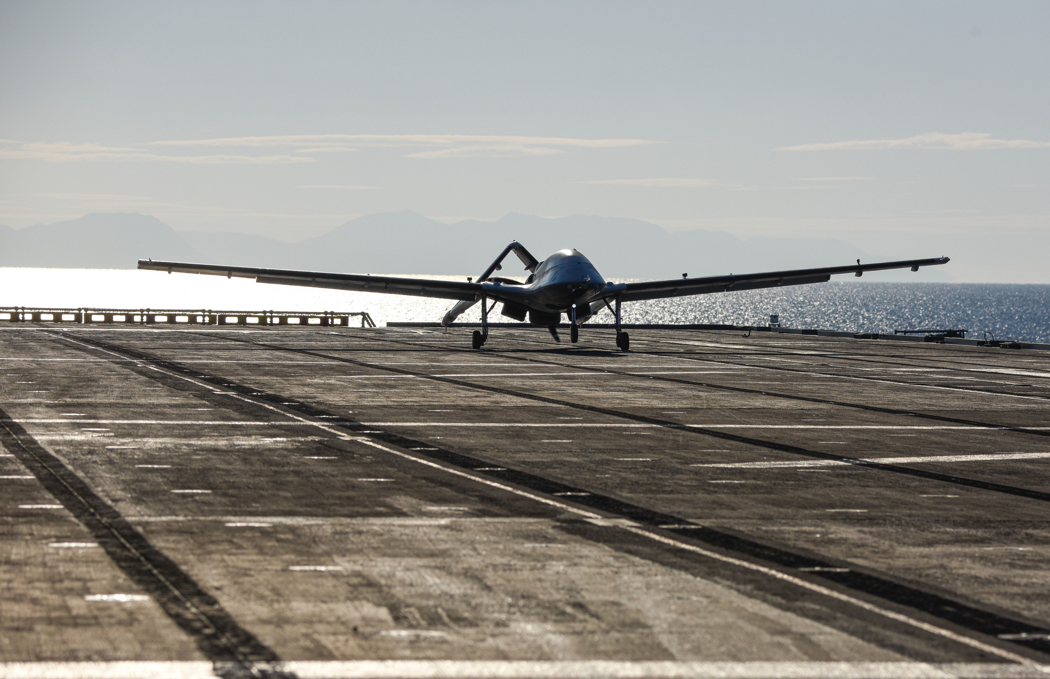 Dünya Havacılık Tarihinde İlk! Bayraktar TB3, Gemiden İniş-Kalkışta Yine Başarılı - 1. Resim