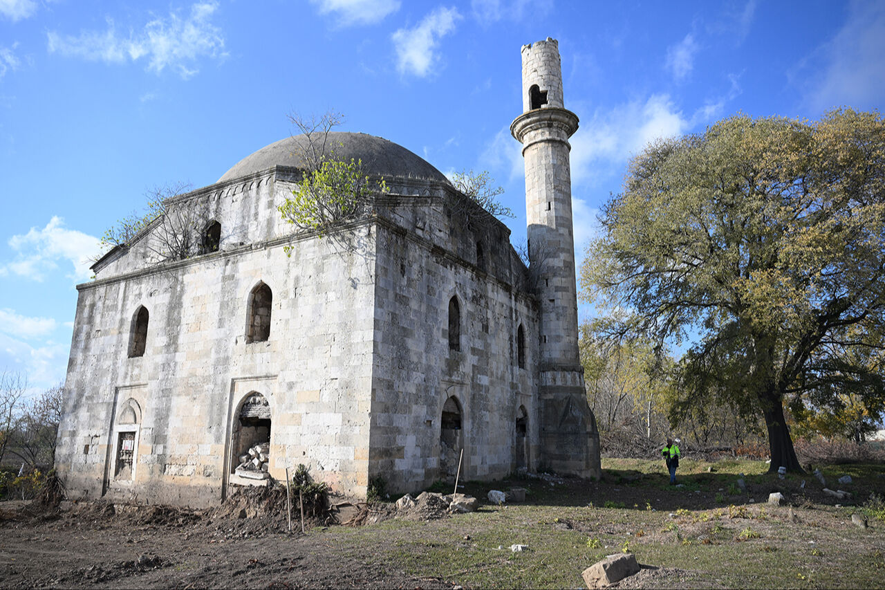 Harabe haldeydi, bittiğinde kayıkla gidilecek! Evliya Kasımpaşa Camii ayağa kalkıyor Harabe haldeydi, bittiğinde kayıkla gidilecek! Evliya Kasımpaşa Camii ayağa kalkıyor - 4. Resim