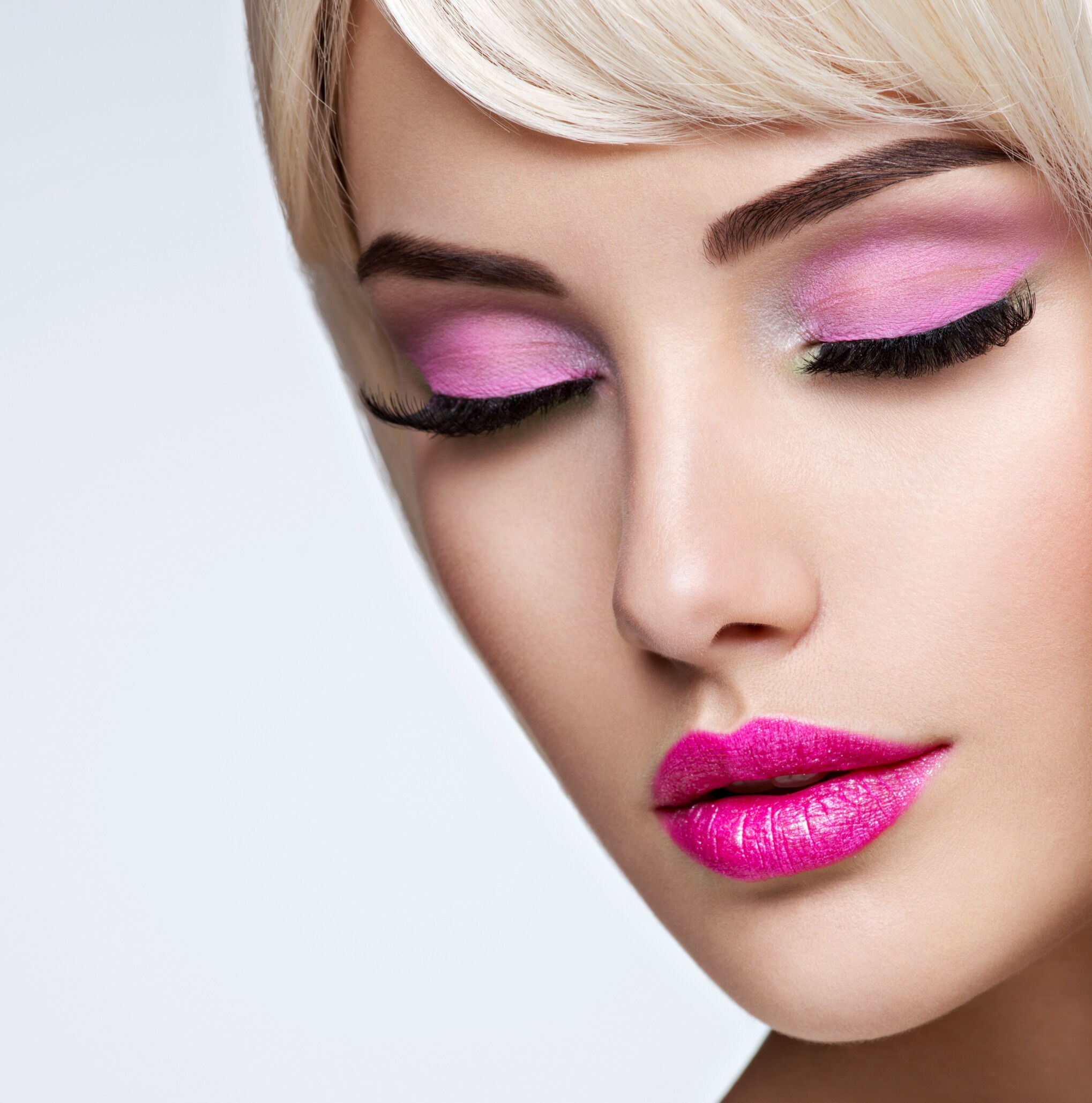 Kalıcı makyajda kanser riski var! Kaş yapayım derken göz çıkarmayın Kalıcı makyajda kanser riski var! Kaş yapayım derken göz çıkarmayın - 1. Resim