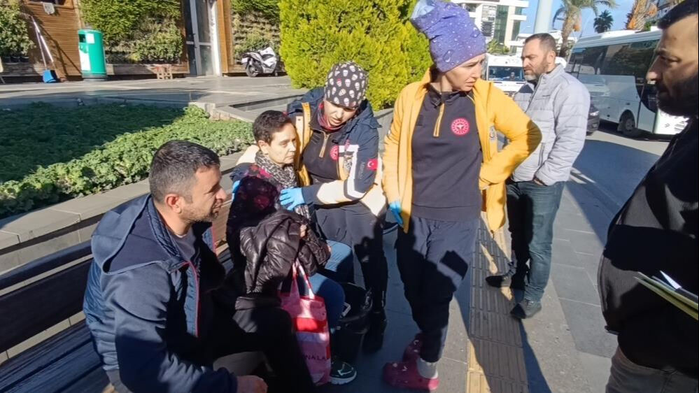Kaza yapan minibüsçüye Alman yolcudan şok! Fiş gösterip parasını istedi - 2. Resim
