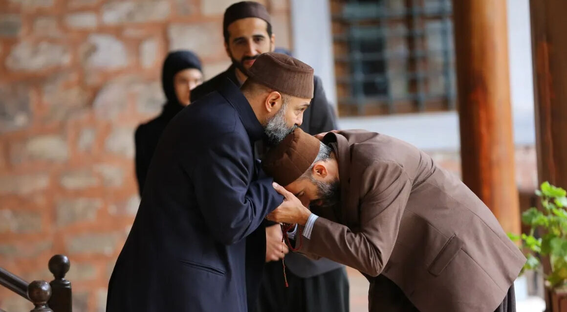 Kızıl Goncalar final mi yapacak? 3. sezon merakla bekleniyordu! Kızıl Goncalar final mi yapacak? 3. sezon merakla bekleniyordu! - 2. Resim