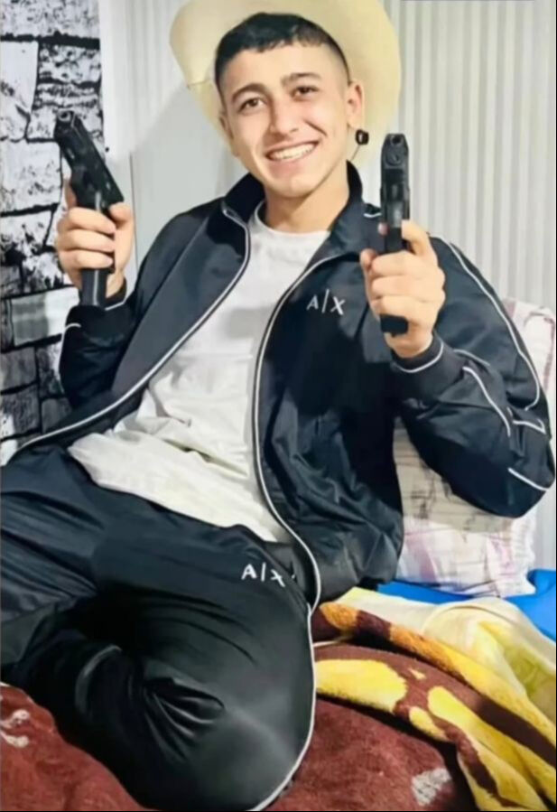 Kokoreççide katledilen çocuğun son videosu ortaya çıktı! 'Ben ölürsem paylaşın' Kokoreççide katledilen çocuğun son videosu viral oldu! 'Ben ölürsem paylaşın' - 2. Resim