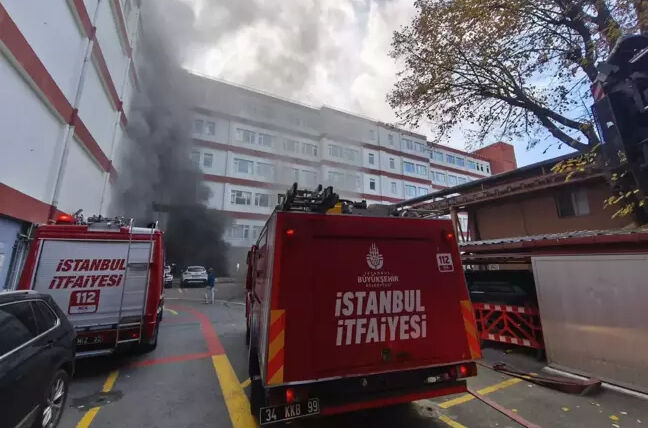 Samatya Hastanesi yangın söndürüldü mü, yangın neden çıktı? Hastalar transfer edildi! Samatya Hastanesi yangın söndürüldü mü, yangın neden çıktı? Hastalar transfer edildi! - 2. Resim