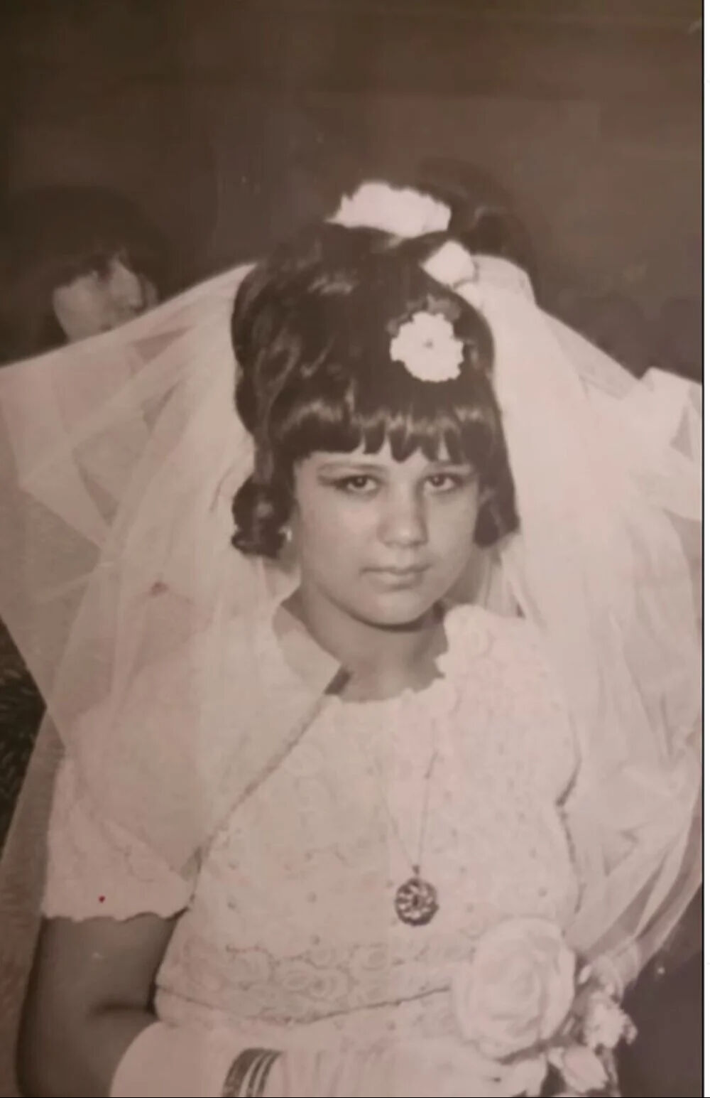 Ünlü isimlerden nostaljik paylaşımlar! Çocukluk fotoğraflarını görenler inanamadı! Değişimleri şaşırttı Ünlü isimlerden nostaljik paylaşımlar! Çocukluk fotoğraflarını görenler inanamadı! Değişimleri şaşırttı - 8. Resim