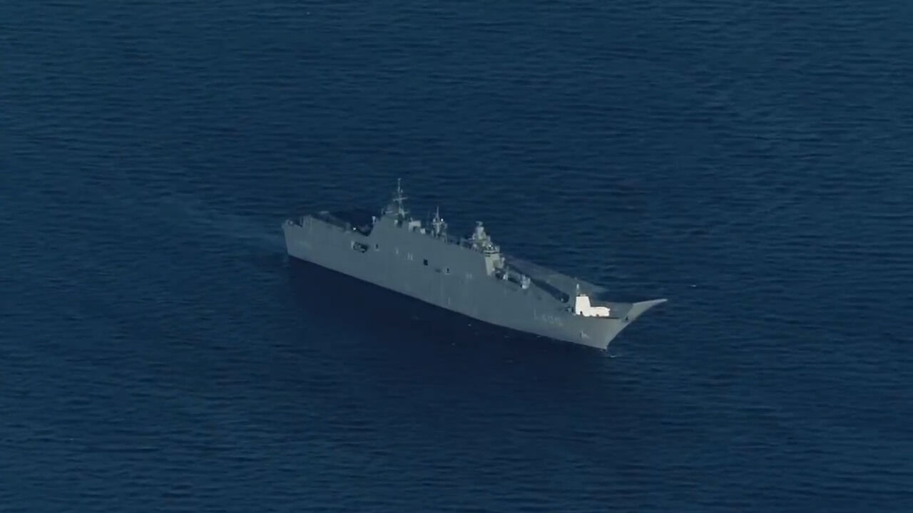 Bayraktar TB3 SİHA seyir halindeki TCG Anadolu'da iniş-kalkış yaptı! Dünya havacılık tarihinde bir ilk - 1. Resim