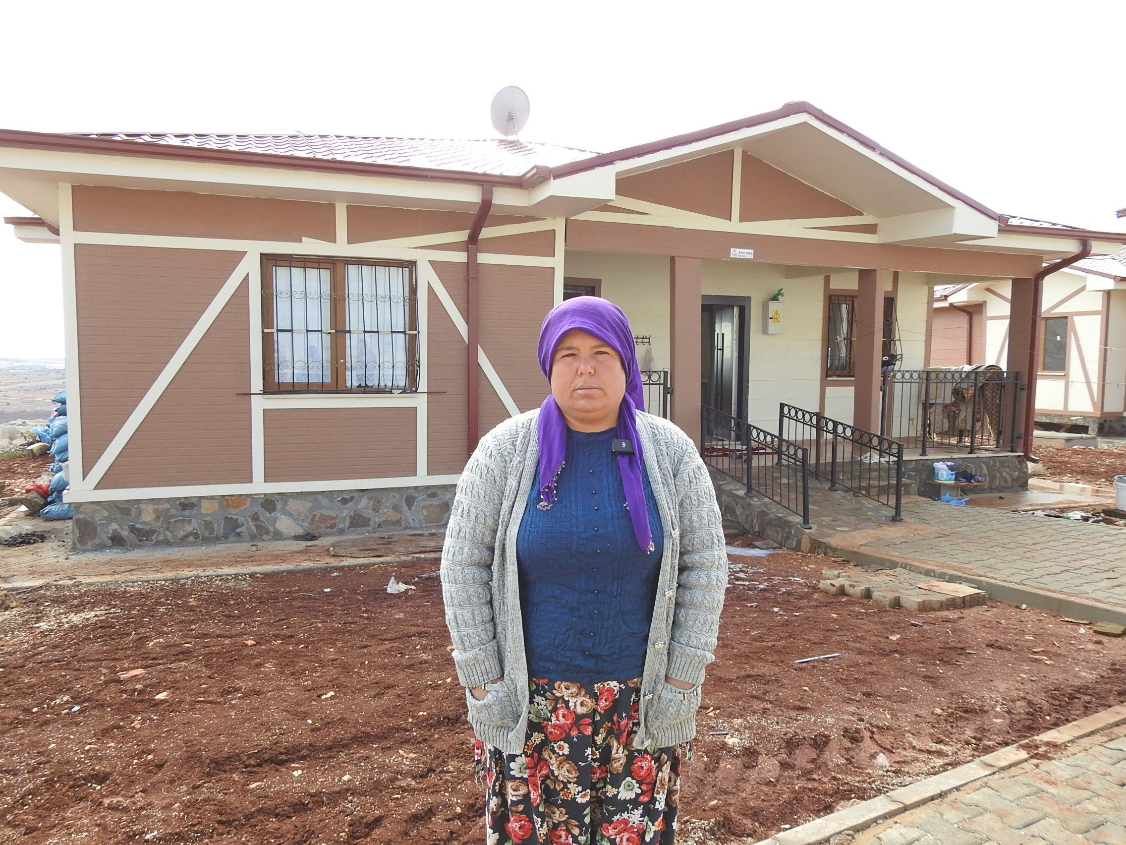 Depremzedelere villa gibi evler! Gaziantep'teki afetzedeler yuvalarına kavuştu Depremzedelere villa gibi evler! Gaziantep'teki afetzedeler yuvalarına kavuştu - 2. Resim