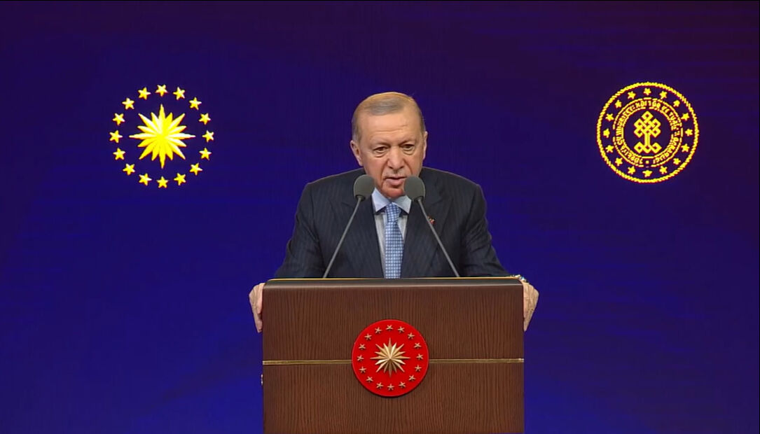 Erdoğan Cem Karaca ve Barış Manço'yu hatırlattı! 'Batı'dan çok Batıcı zihniyet'i yerden yere vurdu - 1. Resim