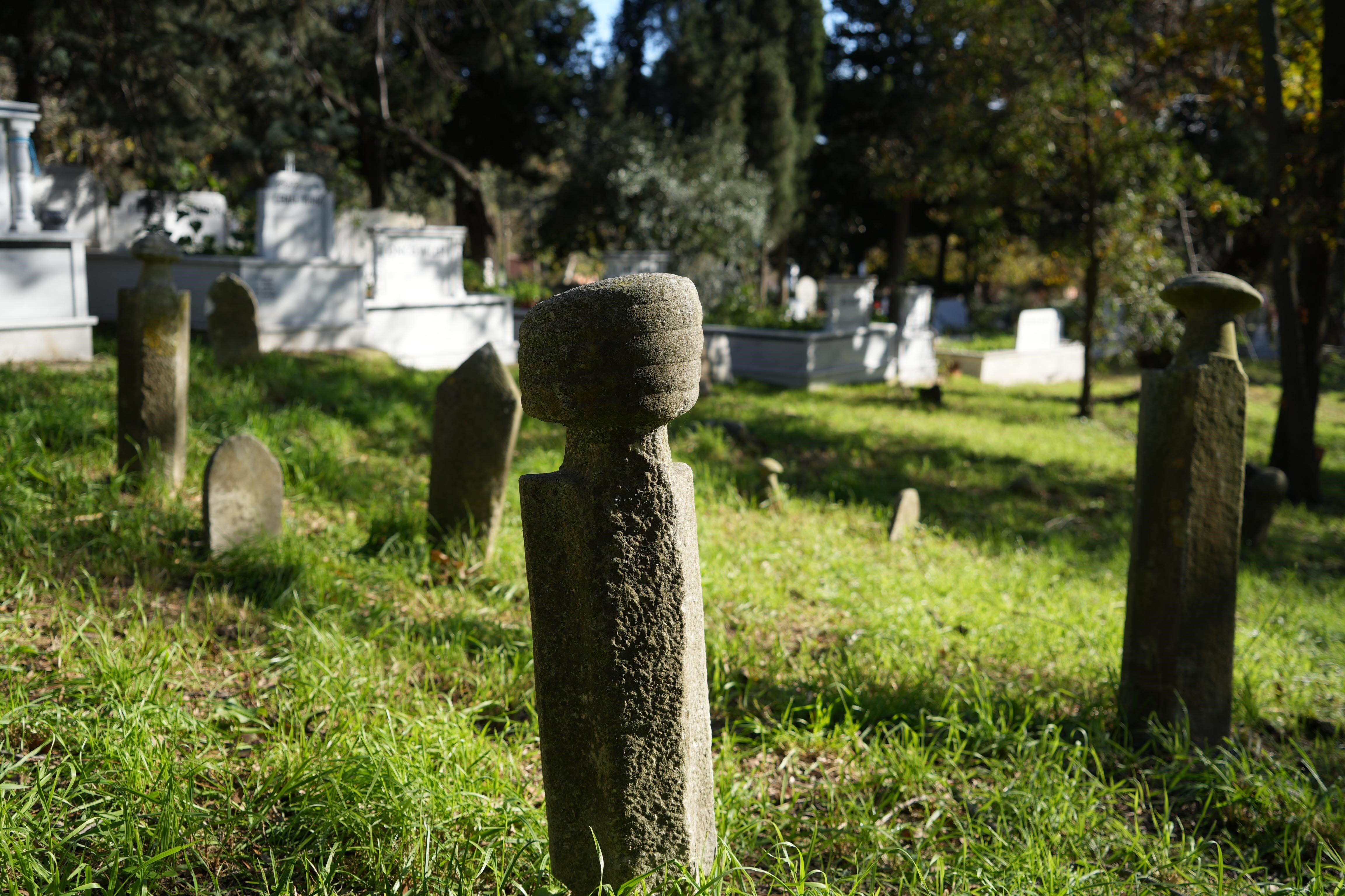 Eyüpsultan Belediyesi'ne iş yaptığına pişman oldu! 4 milyonluk borca karşılık mezarlık - 2. Resim