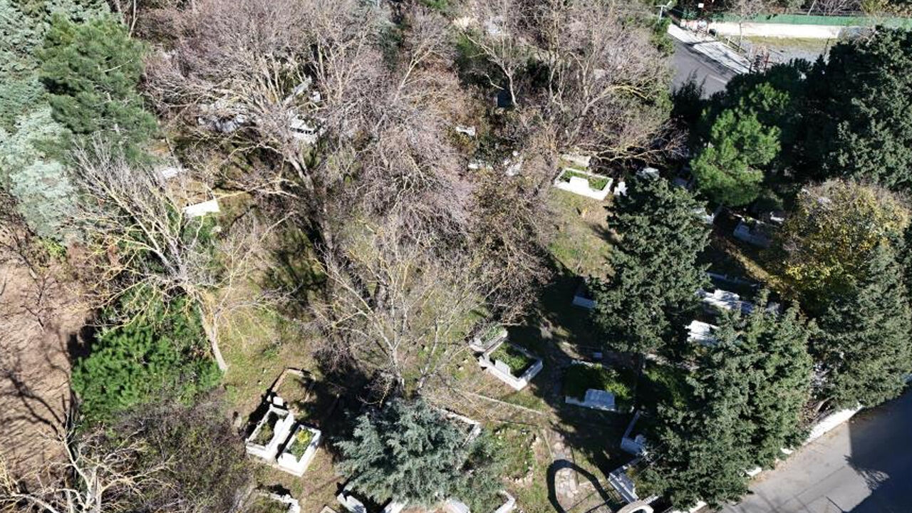 Eyüpsultan Belediyesi'ne iş yaptığına pişman oldu! 4 milyonluk borca karşılık mezarlık - 4. Resim