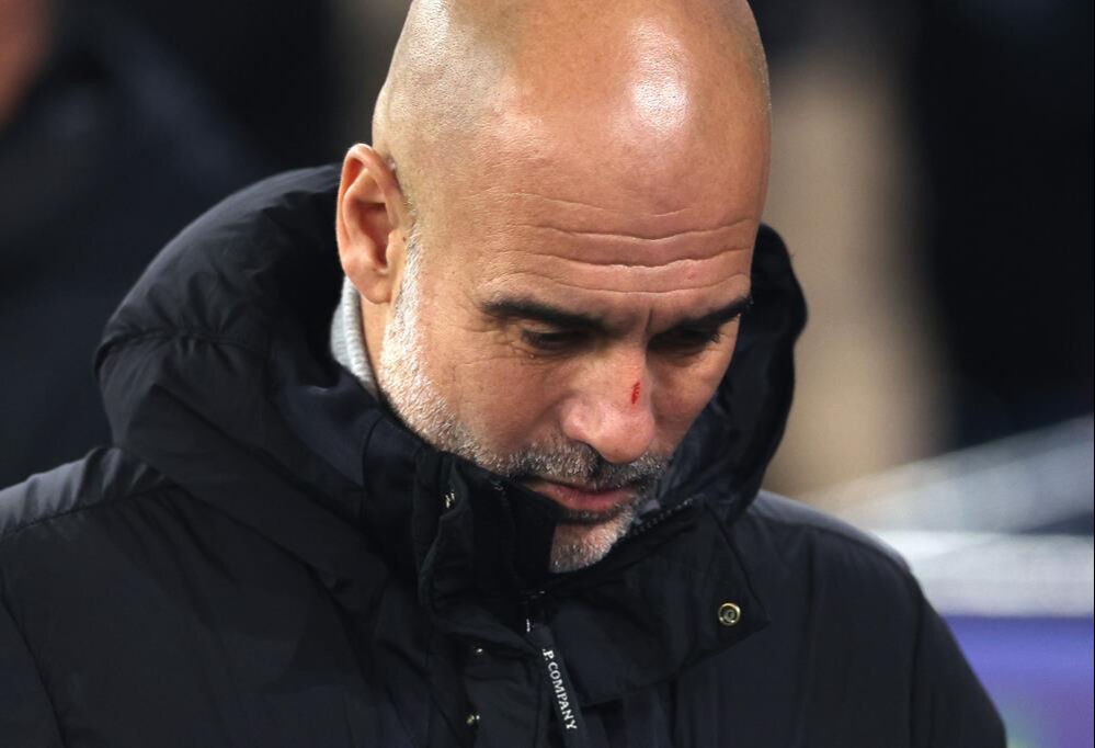 Feyenoord ile 3-3 beraber kalan Manchester City'nin hocası Guardiola sinir krizi geçirdi - 2. Resim
