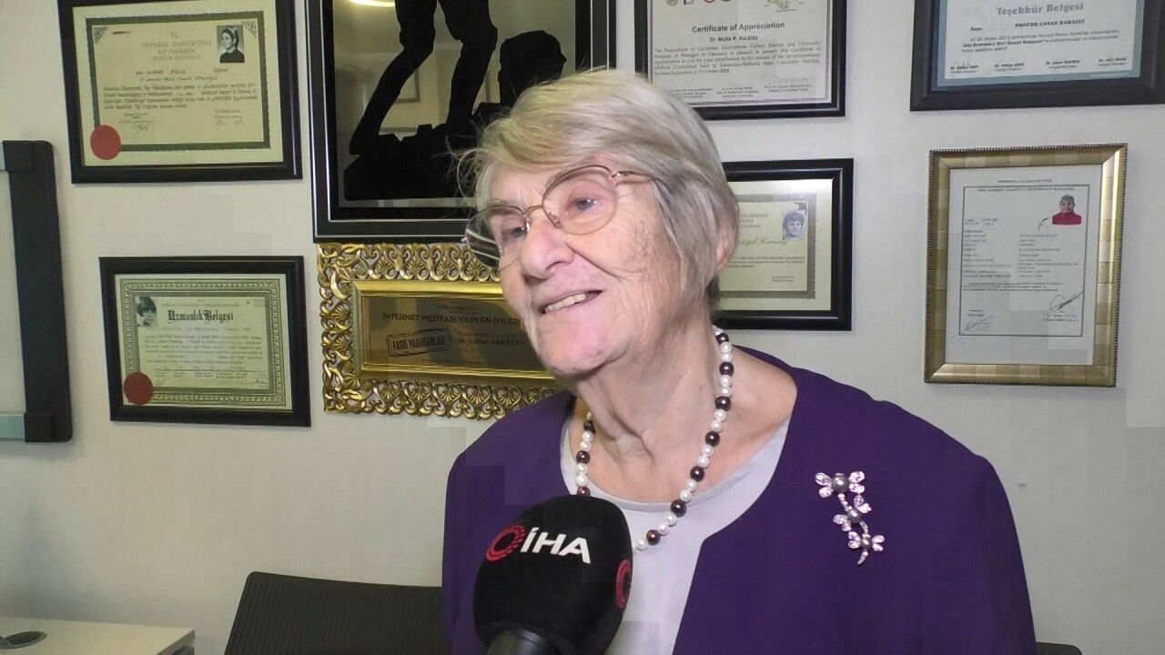 Hiç aşı olmadığını itiraf etti! Canan Karatay kaç yaşında, hangi hastanede görev yapıyor? - 3. Resim