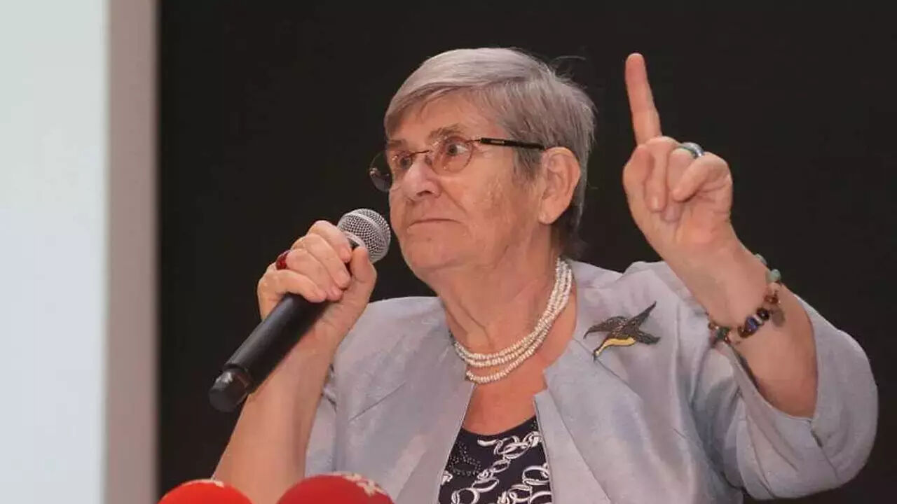 Hiç aşı olmadığını itiraf etti! Canan Karatay kaç yaşında, hangi hastanede görev yapıyor? - 1. Resim