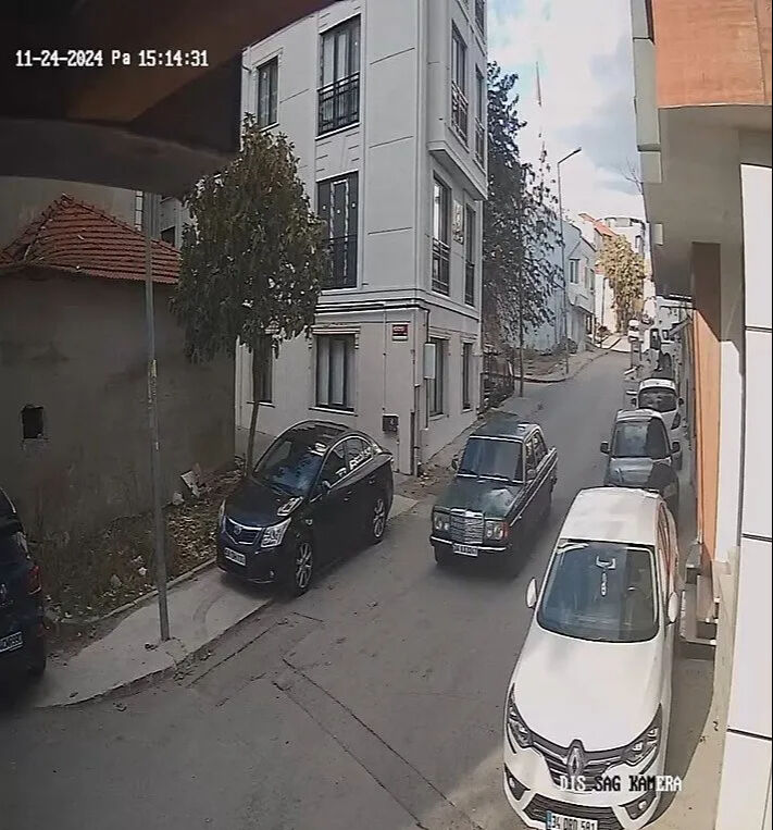 Seri katil Bahtiyar Aladağ hakkındaki gerçeği komşuları anlattı: Elleri kan içinde apartmanı birbirine kattı - 9. Resim