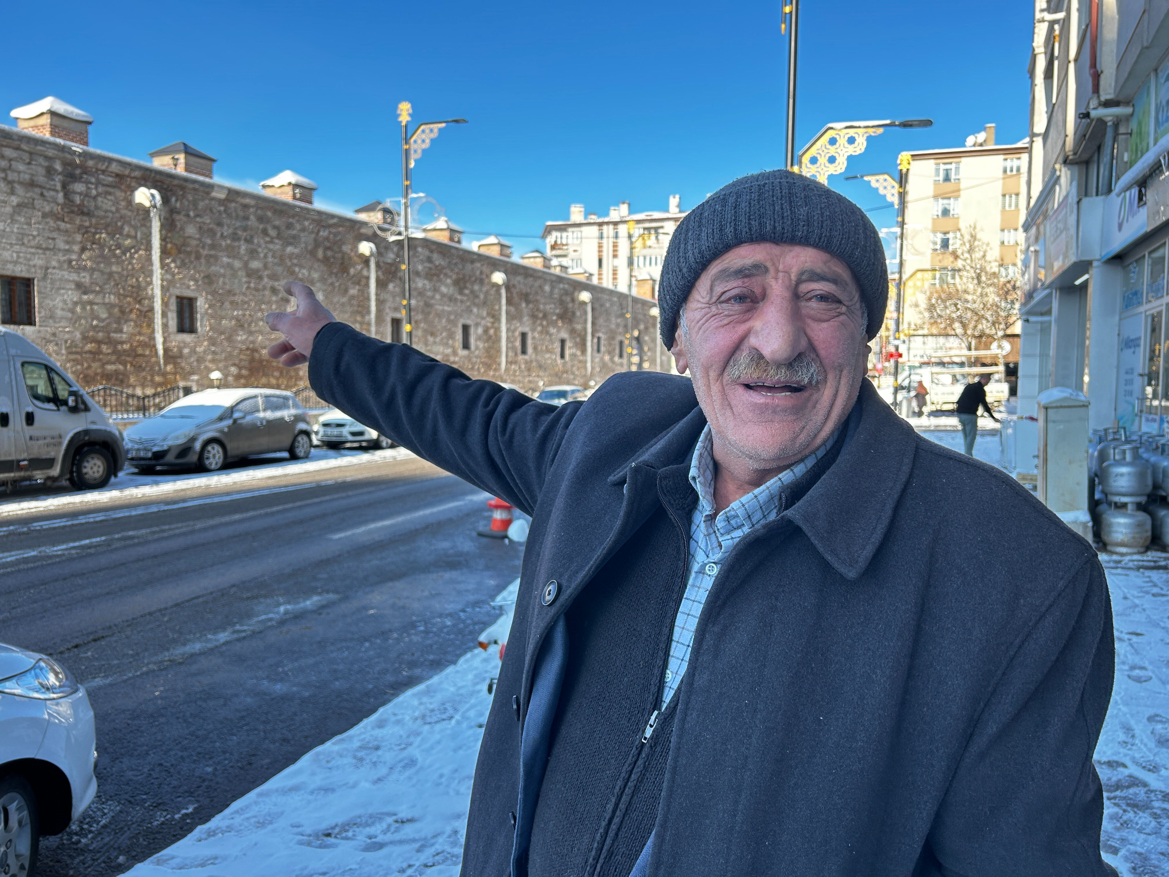 Sivas adeta dondu! 3 metrelik sarkıtlar görenleri şoke etti - 2. Resim