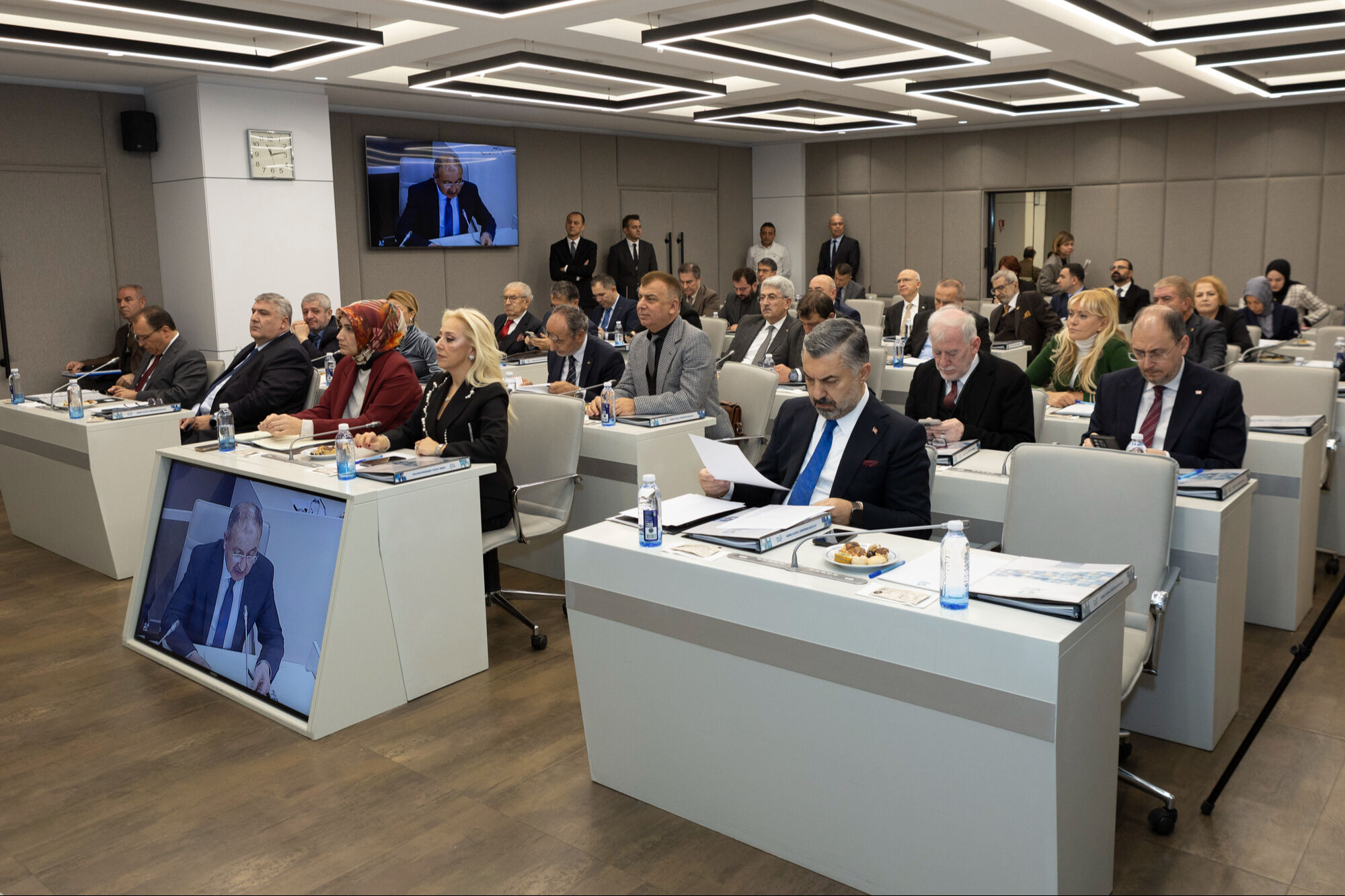 Zam oranları hassas dengeler gözetilerek belirlendi - 1. Resim