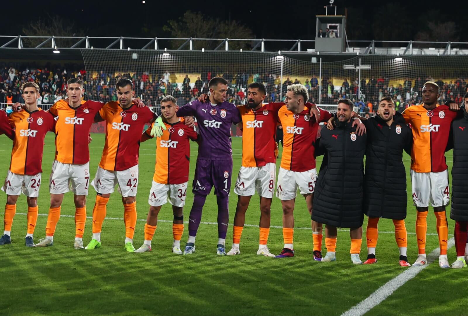 Galatasaray AZ Alkmaar hangi kanalda? Maçın hakemi Horatiu Fesnic olacak! Galatasaray AZ Alkmaar hangi kanalda? Maçın hakemi Horatiu Fesnic olacak! - 4. Resim