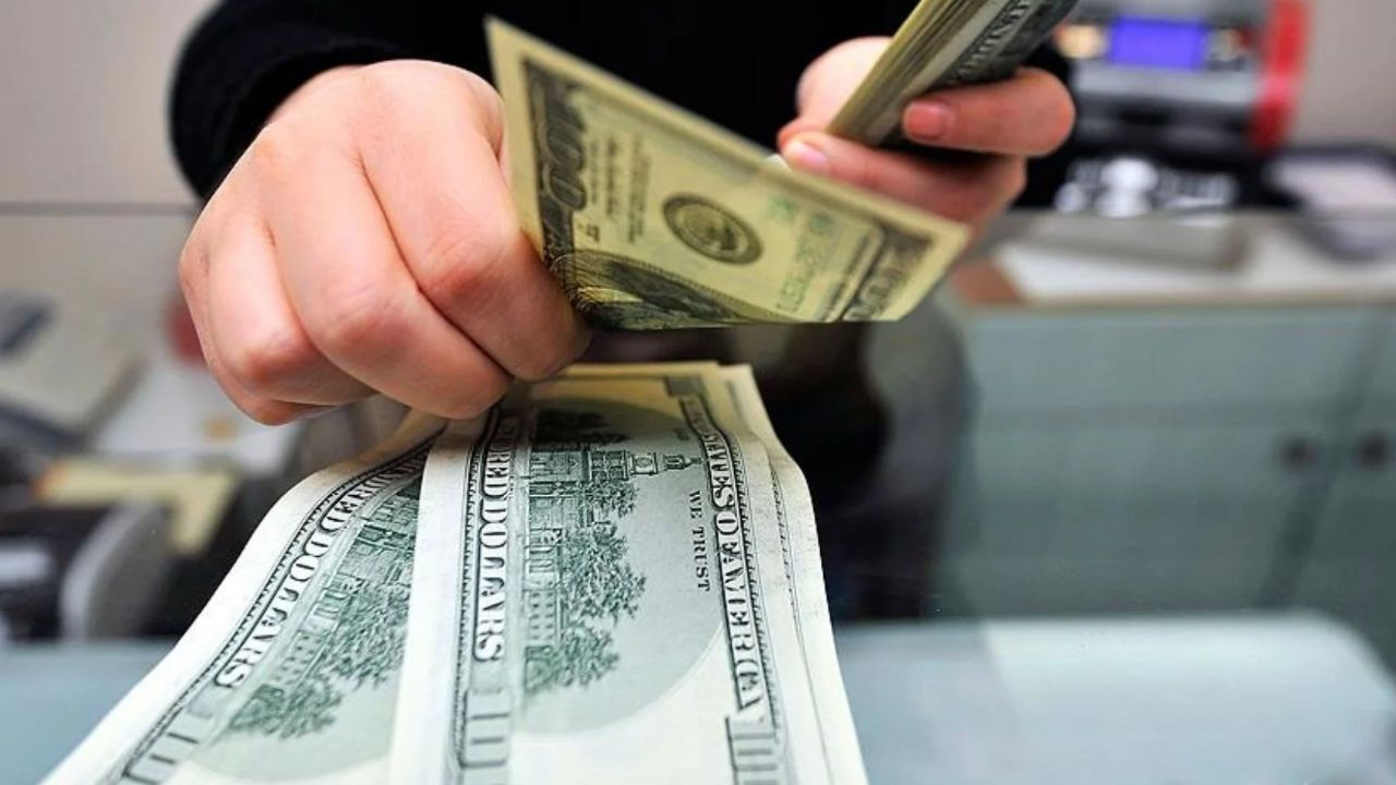 Kapalıçarşı esnafı ve bankalar kırmızı alarm verdi! Piyasada sahte dolar krizi  Kapalıçarşı esnafı ve bankalar kırmızı alarm verdi! Piyasada sahte dolar krizi  - 2. Resim